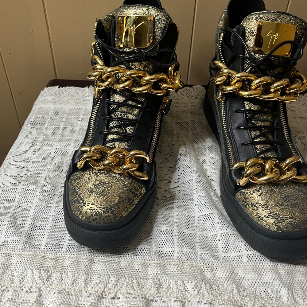 Giuseppe Zanotti